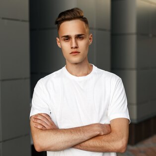 Стрижка андеркат (undercut)