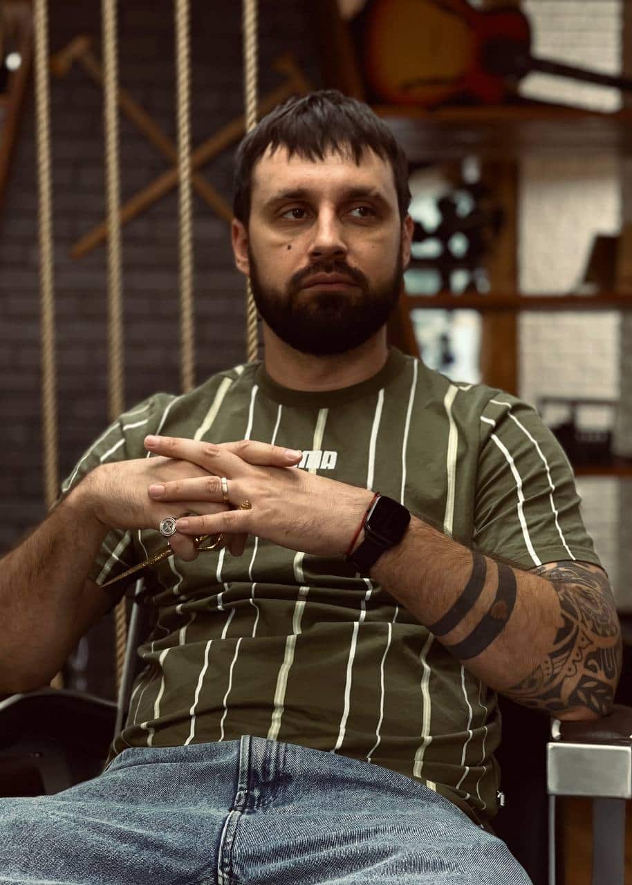 Старший Барбер<span>                                   Олег Слабкий</span>